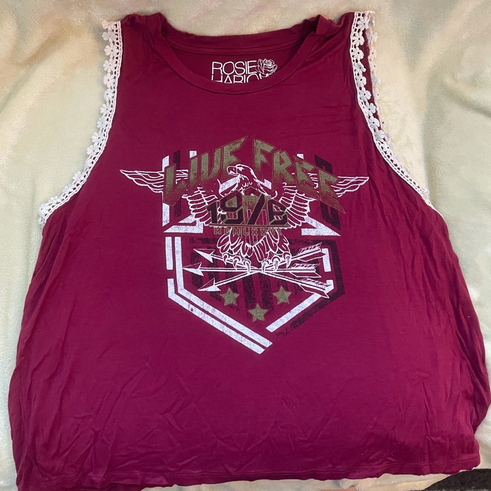 Rosie Harlow Band Tee size large never worn